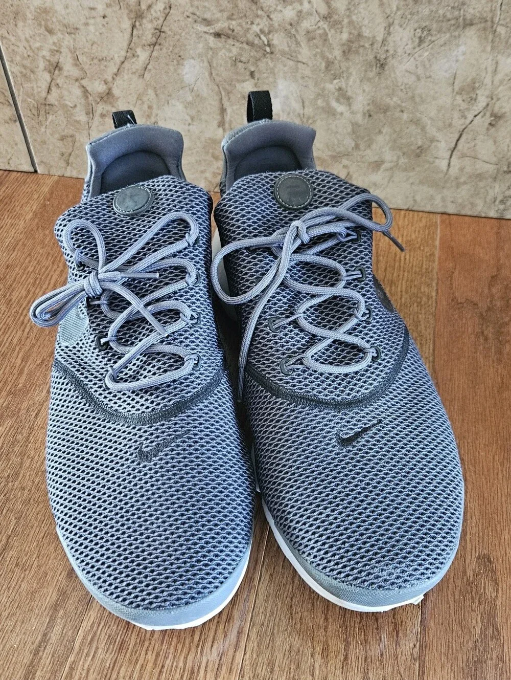 Men's NIKE Lightweight Mesh Running Shoes - Grey